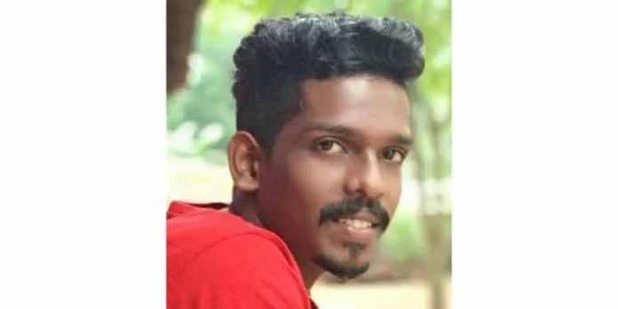 ഐങ്കൊമ്പ് ആറാം മൈലിൽ ബൈക്കും കാറും കൂട്ടിയിടിച്ച് ഉണ്ടായ അപകടത്തിൽ പരിക്കേറ്റ യുവാവ് മരിച്ചു ഐങ്കൊമ്പ് ആറാം മൈലിൽ ബൈക്കും കാറും കൂട്ടിയിടിച്ച് ഉണ്ടായ അപകടത്തിൽ പരിക്കേറ്റ യുവാവ് മരിച്ചു