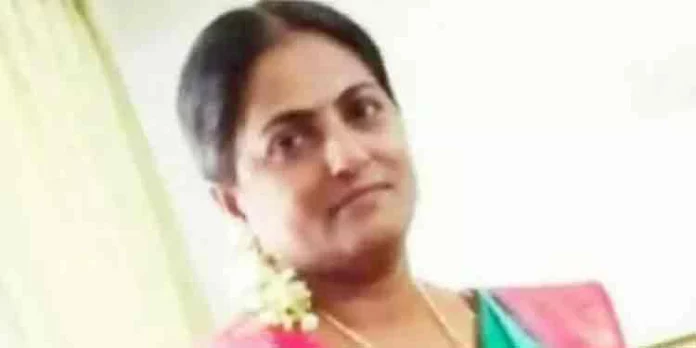 കെഎസ്ആർടിസി ബസ് സ്കൂട്ടറിൽ ഇടിച്ച് സ്വകാര്യ സ്കൂൾ അധ്യാപിക മരിച്ചു കെഎസ്ആർടിസി ബസ് സ്കൂട്ടറിൽ ഇടിച്ച് സ്വകാര്യ സ്കൂൾ അധ്യാപിക മരിച്ചു