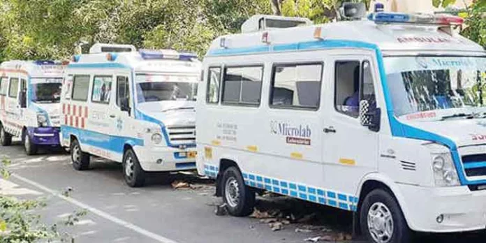 ഡ്രൈവറും ഡോക്ടറുമായി തര്ക്കം; വാഹനപകടത്തില് പരിക്കേറ്റയാള്ക്ക് ആംബുലന്സ് അനുവദിക്കാന് വൈകി ഡ്രൈവറും ഡോക്ടറുമായി തര്ക്കം; വാഹനപകടത്തില് പരിക്കേറ്റയാള്ക്ക് ആംബുലന്സ് അനുവദിക്കാന് വൈകി