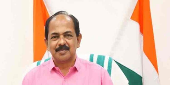 ഹോൺ അടിച്ചെന്നാരോപിച്ച് മന്ത്രി ജി ആർ അനിലിന്റെ ഔദ്യോഗിക വാഹനത്തിന് നേരെ പ്രതിഷേധിച്ചയാൾ പിടിയിൽ ഹോൺ അടിച്ചെന്നാരോപിച്ച് മന്ത്രി ജി ആർ അനിലിന്റെ ഔദ്യോഗിക വാഹനത്തിന് നേരെ പ്രതിഷേധിച്ചയാൾ പിടിയിൽ