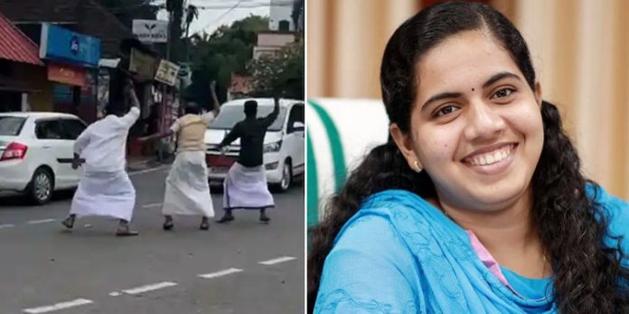 മേയർ ആര്യാ രാജേന്ദ്രനെതിരെ കരിങ്കൊടി പ്രതിഷേധം മേയർ ആര്യാ രാജേന്ദ്രനെതിരെ കരിങ്കൊടി പ്രതിഷേധം