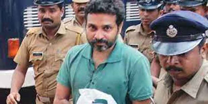 വ്യവസായി മുഹമ്മദ് നിഷാമിന് വധശിക്ഷ നല്കണമെന്ന ആവശ്യവുമായി കേരളം സുപ്രീം കോടതിയിലേക്ക് വ്യവസായി മുഹമ്മദ് നിഷാമിന് വധശിക്ഷ നല്കണമെന്ന ആവശ്യവുമായി കേരളം സുപ്രീം കോടതിയിലേക്ക്
