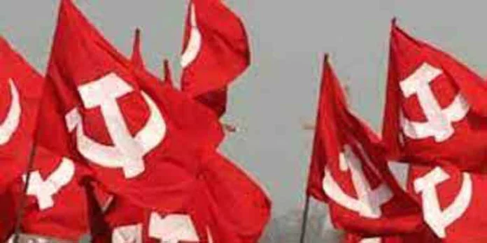 ആലപ്പുഴ സിപിഎമ്മിൽ പ്രതിസന്ധി ; ഏരിയാ കമ്മിറ്റിയിലെ 3 പേരെ പുറത്താക്കി – വർഗവഞ്ചകരെന്ന് പോസ്റ്റർ ആലപ്പുഴ സിപിഎമ്മിൽ പ്രതിസന്ധി ; ഏരിയാ കമ്മിറ്റിയിലെ 3 പേരെ പുറത്താക്കി – വർഗവഞ്ചകരെന്ന് പോസ്റ്റർ