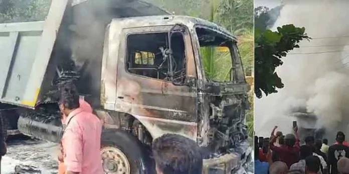 ഇളമണ്ണൂര് – കിന്ഫ്ര റോഡില് ടാര് മിശ്രിതവുമായി വന്ന ടിപ്പര് ലോറിക്ക് തീപിടിച്ചു ; കാബിന് പൂര്ണ്ണമായും കത്തിനശിച്ചു. ഇളമണ്ണൂര് – കിന്ഫ്ര റോഡില് ടാര് മിശ്രിതവുമായി വന്ന ടിപ്പര് ലോറിക്ക് തീപിടിച്ചു ; കാബിന് പൂര്ണ്ണമായും കത്തിനശിച്ചു.