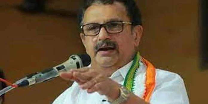 ശശി തരൂരിന്റെ മലബാര് സന്ദര്ശനവുമായി ബന്ധപ്പെട്ട പരിപാടികള്ക്ക് വിലക്ക് ഏര്പ്പെടുത്തിയതിന് പിന്നില് ഗൂഡാലോചനയുണ്ടെന്ന് കെ മുരളീധരന് ശശി തരൂരിന്റെ മലബാര് സന്ദര്ശനവുമായി ബന്ധപ്പെട്ട പരിപാടികള്ക്ക് വിലക്ക് ഏര്പ്പെടുത്തിയതിന് പിന്നില് ഗൂഡാലോചനയുണ്ടെന്ന് കെ മുരളീധരന്