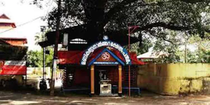 വലിയ കോയിക്കൽ ക്ഷേത്രത്തിൽ വനിതാ പോലീസ് അടങ്ങുന്ന സംഘത്തെ സുരക്ഷയ്ക്കായി നിയോഗിച്ചു വലിയ കോയിക്കൽ ക്ഷേത്രത്തിൽ വനിതാ പോലീസ് അടങ്ങുന്ന സംഘത്തെ സുരക്ഷയ്ക്കായി നിയോഗിച്ചു