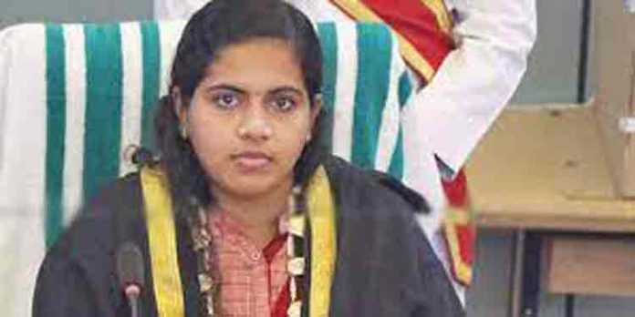 ആര്യാ രാജേന്ദ്രൻ കത്തയച്ചതിനെ വിമർശിച്ച് കോൺഗ്രസ് ആര്യാ രാജേന്ദ്രൻ കത്തയച്ചതിനെ വിമർശിച്ച് കോൺഗ്രസ്