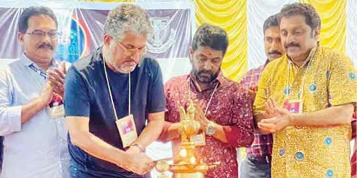 എം.ജി.സോമന് ഫൗണ്ടേഷന് : ദ്വിദിന നാടകക്കളരിക്ക് തുടക്കമായി എം.ജി.സോമന് ഫൗണ്ടേഷന് : ദ്വിദിന നാടകക്കളരിക്ക് തുടക്കമായി