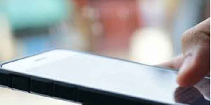 വിദ്യാര്ഥിനികളെ അശ്ലീലവീഡിയോ കാണിച്ചു ; യുവാവിനെതിരേ കേസ് വിദ്യാര്ഥിനികളെ അശ്ലീലവീഡിയോ കാണിച്ചു ; യുവാവിനെതിരേ കേസ്