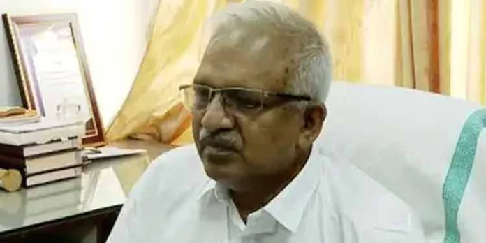 ബുള്ളറ്റ് പ്രൂഫ് വണ്ടി വാങ്ങാന് 35 ലക്ഷം സര്ക്കാര് അനുവദിച്ചെന്ന വാര്ത്തയോട് പ്രതികരിച്ച് പി ജയരാജന് ബുള്ളറ്റ് പ്രൂഫ് വണ്ടി വാങ്ങാന് 35 ലക്ഷം സര്ക്കാര് അനുവദിച്ചെന്ന വാര്ത്തയോട് പ്രതികരിച്ച് പി ജയരാജന്