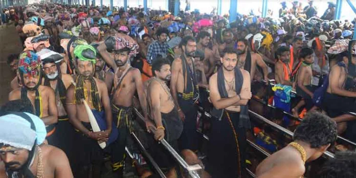 ശബരിമലയില് ആദ്യ ദിനം മുതല് ഭക്തരുടെ വന് തിരക്ക് ശബരിമലയില് ആദ്യ ദിനം മുതല് ഭക്തരുടെ വന് തിരക്ക്