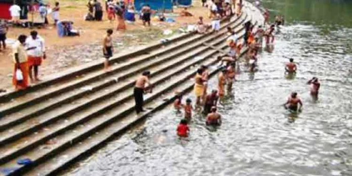 ശബരിമല തീര്ഥാടനം : നദികളിലെ അപകടാവസ്ഥ ഒഴിവാക്കുന്നതിന് ബാരിക്കേഡും സുരക്ഷാ ബോര്ഡും സ്ഥാപിച്ച് ജലസേചന വകുപ്പ് ശബരിമല തീര്ഥാടനം : നദികളിലെ അപകടാവസ്ഥ ഒഴിവാക്കുന്നതിന് ബാരിക്കേഡും സുരക്ഷാ ബോര്ഡും സ്ഥാപിച്ച് ജലസേചന വകുപ്പ്