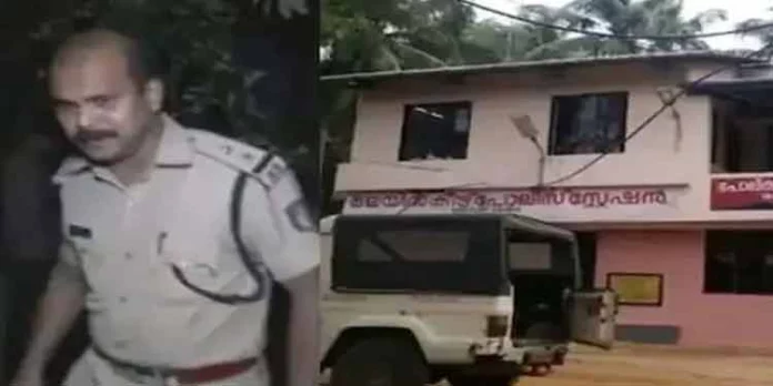 ബലാത്സംഗ കേസില്നിന്ന് രക്ഷപ്പെടാന് വ്യാജ രേഖയുണ്ടാക്കിയ പ്രതിയായ സിഐക്ക് സസ്പെന്ഷന് ബലാത്സംഗ കേസില്നിന്ന് രക്ഷപ്പെടാന് വ്യാജ രേഖയുണ്ടാക്കിയ പ്രതിയായ സിഐക്ക് സസ്പെന്ഷന്