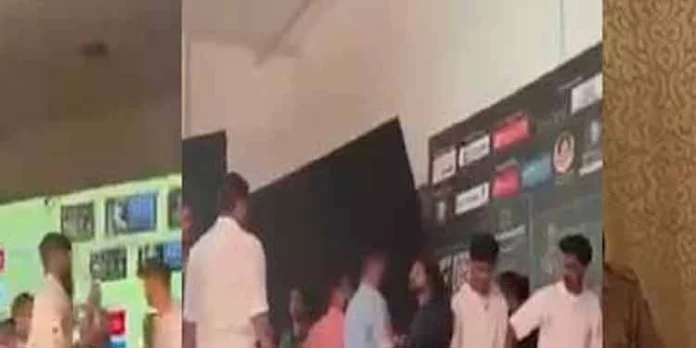 സംസ്ഥാനത്ത് വിവിധ മോഡലിങ്ങ് കമ്പനികളെ നിയന്ത്രിക്കുന്നത് ക്രിമിനലുകൾ അടങ്ങുന്ന സംഘങ്ങൾ സംസ്ഥാനത്ത് വിവിധ മോഡലിങ്ങ് കമ്പനികളെ നിയന്ത്രിക്കുന്നത് ക്രിമിനലുകൾ അടങ്ങുന്ന സംഘങ്ങൾ