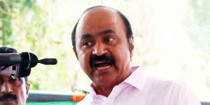 സഹോദരന് തീവ്രവാദിയാണോ എന്ന് മന്ത്രി പറയട്ടെ : വി.ഡി സതീശന് സഹോദരന് തീവ്രവാദിയാണോ എന്ന് മന്ത്രി പറയട്ടെ : വി.ഡി സതീശന്