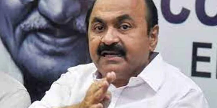 എന്തിനാണ് ഗവര്ണറുടെ കത്ത് ഇത്രയും കാലം ഒളിച്ചുവെച്ചത്? : വി ഡി സതീശന് എന്തിനാണ് ഗവര്ണറുടെ കത്ത് ഇത്രയും കാലം ഒളിച്ചുവെച്ചത്? : വി ഡി സതീശന്
