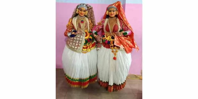 കുട്ടികളുടെ കലാപൂരത്തിന് കൊടിയിറക്കം കുട്ടികളുടെ കലാപൂരത്തിന് കൊടിയിറക്കം