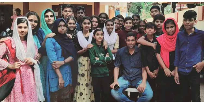 അറബിക് സ്കൂൾ കലോത്സവത്തിൽ മിന്നി നൗഷാദ് സാറും പിള്ളേരും അറബിക് സ്കൂൾ കലോത്സവത്തിൽ മിന്നി നൗഷാദ് സാറും പിള്ളേരും