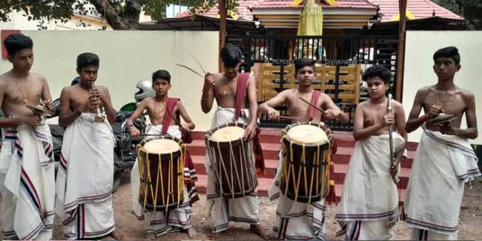 പതിനെട്ടാം വർഷവും കൊട്ടികയറി ഡി ബി എച്ച് എസ് എസ് പതിനെട്ടാം വർഷവും കൊട്ടികയറി ഡി ബി എച്ച് എസ് എസ്