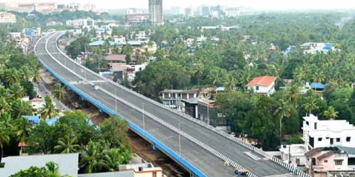 കഴക്കൂട്ടം എലിവേറ്റഡ് ഹൈവേ പൊതുജനങ്ങള്ക്കായി തുറന്നു കഴക്കൂട്ടം എലിവേറ്റഡ് ഹൈവേ പൊതുജനങ്ങള്ക്കായി തുറന്നു
