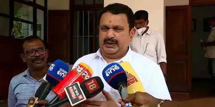 മുസ്ലിംലീഗ് നിലപാട് സാദ്ദിഖ് അലി തങ്ങള് പ്രഖ്യാപിച്ചിട്ടുണ്ട് ; യുഡിഎഫ് മുന്നണി ഒറ്റക്കെട്ടാണെന്നും തര്ക്കങ്ങളില്ലെന്നും കെ മുരളീധരന് എംപി മുസ്ലിംലീഗ് നിലപാട് സാദ്ദിഖ് അലി തങ്ങള് പ്രഖ്യാപിച്ചിട്ടുണ്ട് ; യുഡിഎഫ് മുന്നണി ഒറ്റക്കെട്ടാണെന്നും തര്ക്കങ്ങളില്ലെന്നും കെ മുരളീധരന് എംപി