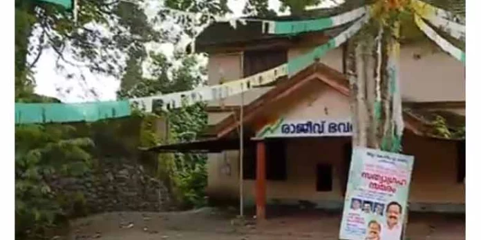 വിവാദങ്ങൾക്കിടെ തരൂർ പത്തനംതിട്ടയിൽ വിവാദങ്ങൾക്കിടെ തരൂർ പത്തനംതിട്ടയിൽ