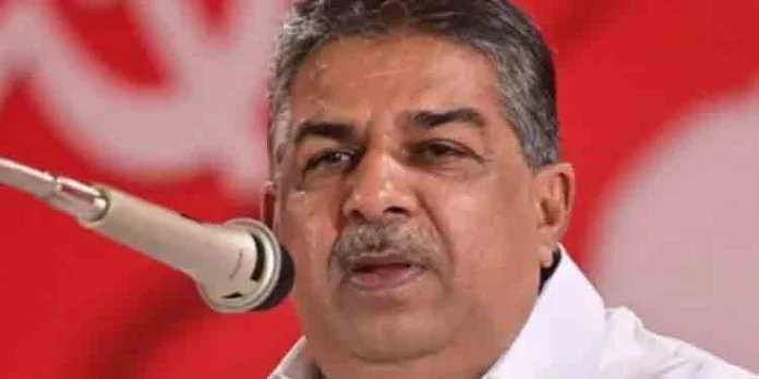 സജി ചെറിയാന്റെ കേസില് ‘ഒരു കുന്തവും കുടച്ചക്രവുമില്ലെന്ന്’ പോലീസ് ; ചരിത്രം വീണ്ടും ആവര്ത്തിക്കപ്പെടുന്നോ? സജി ചെറിയാന്റെ കേസില് ‘ഒരു കുന്തവും കുടച്ചക്രവുമില്ലെന്ന്’ പോലീസ് ; ചരിത്രം വീണ്ടും ആവര്ത്തിക്കപ്പെടുന്നോ?