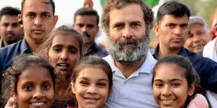 ഭാരത് ജോഡോ യാത്ര രാജസ്ഥാനില് ; കുട്ടികളുമായി സംവദിച്ച് രാഹുല്ഗാന്ധി ഭാരത് ജോഡോ യാത്ര രാജസ്ഥാനില് ; കുട്ടികളുമായി സംവദിച്ച് രാഹുല്ഗാന്ധി