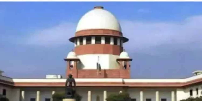 ഛൗള കൂട്ട ബലാത്സംഗ കേസ് : സുപ്രീംകോടതിയിൽ പുനഃപരിശോധനാ ഹർജി നൽകി കേന്ദ്രം ഛൗള കൂട്ട ബലാത്സംഗ കേസ് : സുപ്രീംകോടതിയിൽ പുനഃപരിശോധനാ ഹർജി നൽകി കേന്ദ്രം