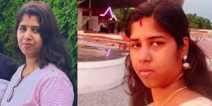 പയ്യോളിയില് ട്രെയിന് തട്ടി യുവതിക്ക് ദാരുണാന്ത്യം പയ്യോളിയില് ട്രെയിന് തട്ടി യുവതിക്ക് ദാരുണാന്ത്യം