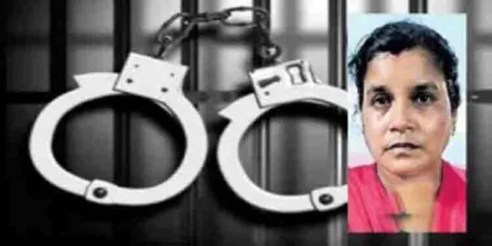 വീട്ടിൽ ജോലിക്ക് നിന്ന യുവതി സ്വർണാഭരണങ്ങൾ മോഷ്ടിച്ച കേസിൽ അറസ്റ്റിലായി വീട്ടിൽ ജോലിക്ക് നിന്ന യുവതി സ്വർണാഭരണങ്ങൾ മോഷ്ടിച്ച കേസിൽ അറസ്റ്റിലായി