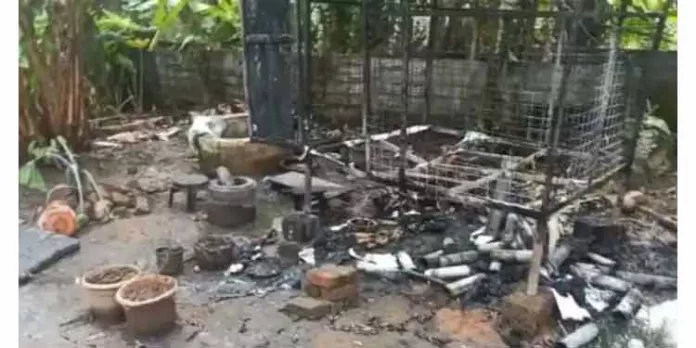 ഹരിപ്പാട് പടക്ക ഷെഡിന് തീപിടിച്ച് പൊട്ടിത്തെറിച്ചു ഹരിപ്പാട് പടക്ക ഷെഡിന് തീപിടിച്ച് പൊട്ടിത്തെറിച്ചു