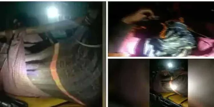 അട്ടപ്പാടിയിൽ ഗർഭിണിയെ ആശുപത്രിയിലെത്തിച്ചത് തുണിയിൽ ചുമന്ന് ; ആംബുലൻസ് വൈകിപ്പിച്ചത് മോശം റോഡും കാട്ടാനശല്യവും അട്ടപ്പാടിയിൽ ഗർഭിണിയെ ആശുപത്രിയിലെത്തിച്ചത് തുണിയിൽ ചുമന്ന് ; ആംബുലൻസ് വൈകിപ്പിച്ചത് മോശം റോഡും കാട്ടാനശല്യവും