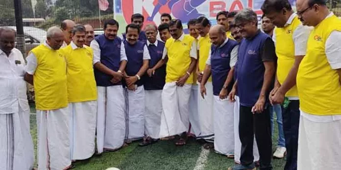 കാല്പന്തില് ആവേശമായി പി.ജെ ജോസഫും നേതാക്കളും കാല്പന്തില് ആവേശമായി പി.ജെ ജോസഫും നേതാക്കളും