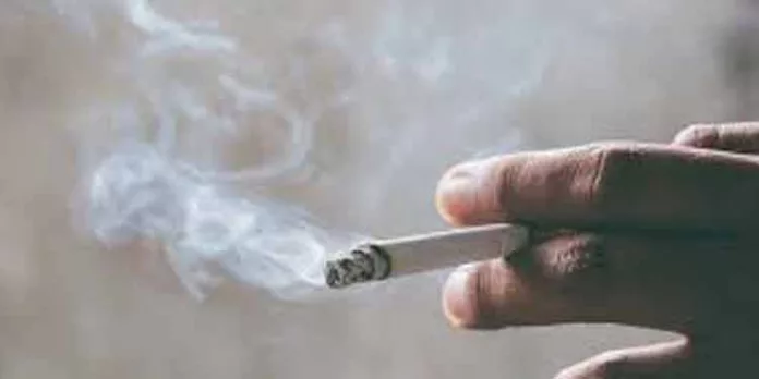 ഒരു സിഗരറ്റ് മാത്രമായി വില്ക്കുന്നത് നിരോധിക്കാന് കേന്ദ്രം ഒരുങ്ങുന്നു ; തീരുമാനം ബജറ്റ് സമ്മേളനത്തിനു മുന്പ്? ഒരു സിഗരറ്റ് മാത്രമായി വില്ക്കുന്നത് നിരോധിക്കാന് കേന്ദ്രം ഒരുങ്ങുന്നു ; തീരുമാനം ബജറ്റ് സമ്മേളനത്തിനു മുന്പ്?