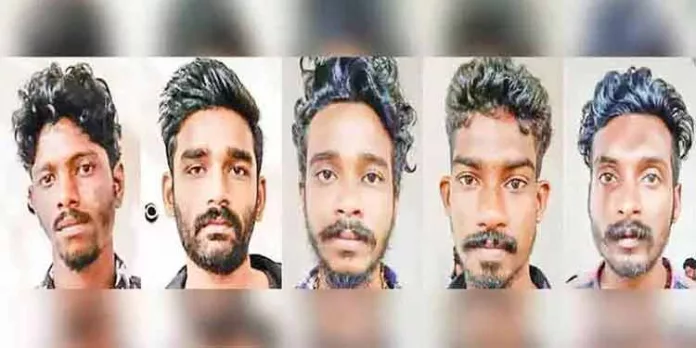 പ്രവാസി മലയാളിയുടെ റസ്റ്റോറന്റിൽ ആക്രമണം ; നാലുപേർ അറസ്റ്റിൽ പ്രവാസി മലയാളിയുടെ റസ്റ്റോറന്റിൽ ആക്രമണം ; നാലുപേർ അറസ്റ്റിൽ