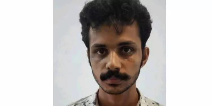 കാർ മോഷ്ടിക്കാൻ ശ്രമിച്ച കേസിൽ യുവാവ് അറസ്റ്റിൽ കാർ മോഷ്ടിക്കാൻ ശ്രമിച്ച കേസിൽ യുവാവ് അറസ്റ്റിൽ