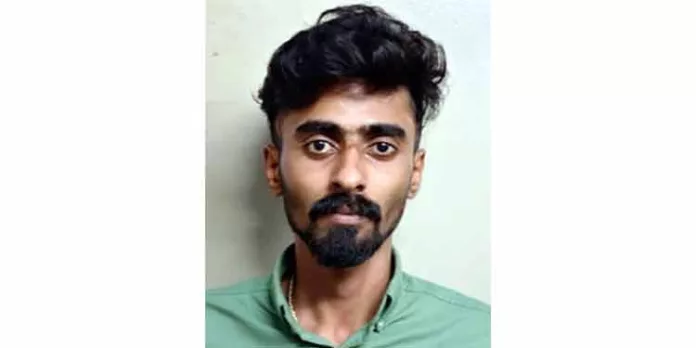 വില്പ്പനക്കായി സൂക്ഷിച്ചിരുന്ന 150 പൊതി കഞ്ചാവുമായി യുവാവിനെ എക്സൈസ് പിടികൂടി വില്പ്പനക്കായി സൂക്ഷിച്ചിരുന്ന 150 പൊതി കഞ്ചാവുമായി യുവാവിനെ എക്സൈസ് പിടികൂടി