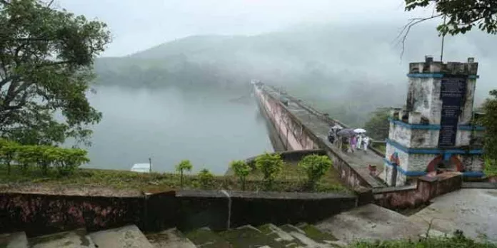 മുല്ലപ്പെരിയാർ ഡാമിന്റെ ജലനിരപ്പ് 141.40 അടി ആയി ഉയർന്നു മുല്ലപ്പെരിയാർ ഡാമിന്റെ ജലനിരപ്പ് 141.40 അടി ആയി ഉയർന്നു