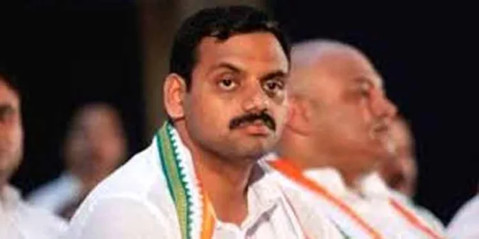 കേന്ദ്ര സര്ക്കാരിന്റെ എല്ലാ നയങ്ങളും സാധാരണക്കാര്ക്ക് എതിരാണെന്ന് ഡീന് കുര്യാക്കോസ് കേന്ദ്ര സര്ക്കാരിന്റെ എല്ലാ നയങ്ങളും സാധാരണക്കാര്ക്ക് എതിരാണെന്ന് ഡീന് കുര്യാക്കോസ്