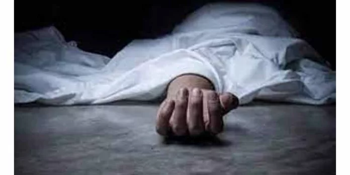 വീട്ടിലേക്ക് പോകാൻ വാഹനം കാത്ത് നിന്ന വൃദ്ധ സ്വകാര്യ ബസ്സ് ഇടിച്ച് മരണപെട്ടു വീട്ടിലേക്ക് പോകാൻ വാഹനം കാത്ത് നിന്ന വൃദ്ധ സ്വകാര്യ ബസ്സ് ഇടിച്ച് മരണപെട്ടു