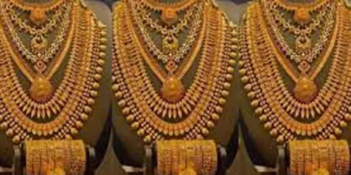 സംസ്ഥാനത്ത് സ്വർണ വില ഇടിഞ്ഞു സംസ്ഥാനത്ത് സ്വർണ വില ഇടിഞ്ഞു