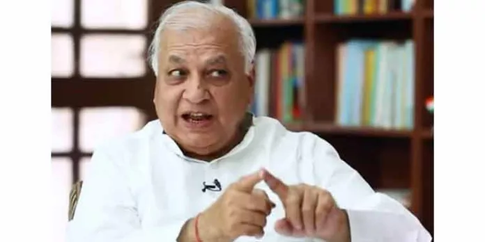 സിന്ഡിക്കേറ്റoഗങ്ങള് സ്വന്തം ഇഷ്ടപ്രകാരം നിയമിച്ചവരെ പുറത്താക്കി സര്ക്കാരിന് പണി കൊടുക്കാന് ഒരുങ്ങി ഗവര്ണര് സിന്ഡിക്കേറ്റoഗങ്ങള് സ്വന്തം ഇഷ്ടപ്രകാരം നിയമിച്ചവരെ പുറത്താക്കി സര്ക്കാരിന് പണി കൊടുക്കാന് ഒരുങ്ങി ഗവര്ണര്