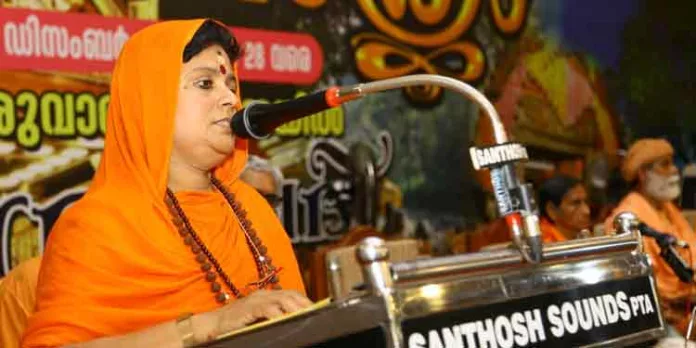 അയ്യപ്പ ഭാഗവത സത്ര വേദിയിൽ സന്യാസി സംഗമം അയ്യപ്പ ഭാഗവത സത്ര വേദിയിൽ സന്യാസി സംഗമം