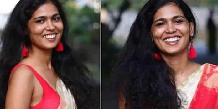 ശബരിമല യുവതി പ്രവേശനം ; കേസില് രഹ്ന ഫാത്തിമയക്ക് ജാമ്യ വ്യവസ്ഥയില് ഇളവ് നല്കരുതെന്ന് സുപ്രീം കോടതിയില് ആവശ്യപ്പെട്ട് സംസ്ഥാനം ശബരിമല യുവതി പ്രവേശനം ; കേസില് രഹ്ന ഫാത്തിമയക്ക് ജാമ്യ വ്യവസ്ഥയില് ഇളവ് നല്കരുതെന്ന് സുപ്രീം കോടതിയില് ആവശ്യപ്പെട്ട് സംസ്ഥാനം