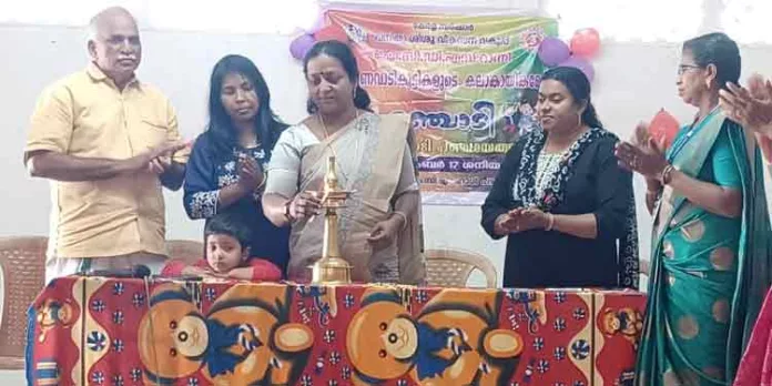 അങ്കണവാടി കുട്ടികൾക്കായി കലാകായികമേള നടത്തി അങ്കണവാടി കുട്ടികൾക്കായി കലാകായികമേള നടത്തി