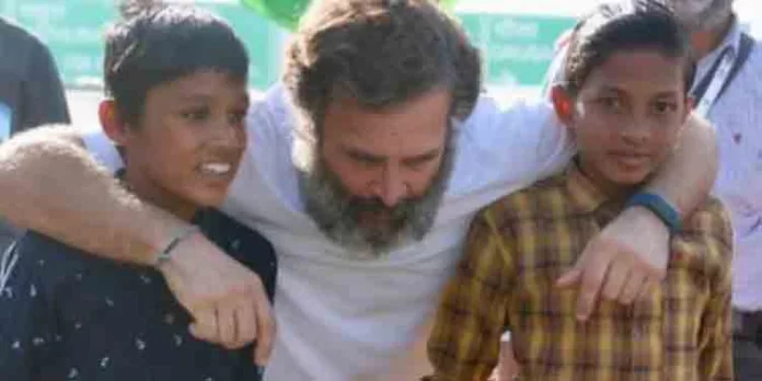 ഹിന്ദിയല്ല, സ്കൂളുകളില് ഇംഗ്ലീഷ് വിദ്യാഭ്യാസത്തെ പിന്തുണച്ച് രാഹുല് ഗാന്ധി ഹിന്ദിയല്ല, സ്കൂളുകളില് ഇംഗ്ലീഷ് വിദ്യാഭ്യാസത്തെ പിന്തുണച്ച് രാഹുല് ഗാന്ധി