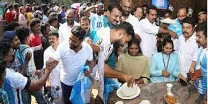 അര്ജന്റീനയുടെ വിജയത്തില് ആയിരത്തിയഞ്ഞൂറു ബിരിയാണി വിളമ്പി റോക്ക് ലാന്റ് ഹോട്ടലുടമ അര്ജന്റീനയുടെ വിജയത്തില് ആയിരത്തിയഞ്ഞൂറു ബിരിയാണി വിളമ്പി റോക്ക് ലാന്റ് ഹോട്ടലുടമ