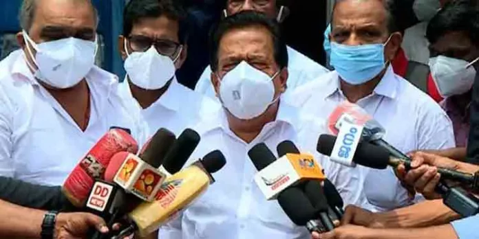 ബഫർസോൺ വിഷയത്തിൽ സർക്കാർ കർഷകരെ വഞ്ചിച്ചുവെന്ന് മുതിർന്ന കോൺഗ്രസ് നേതാവ് രമേശ് ചെന്നിത്തല എംഎൽഎ ബഫർസോൺ വിഷയത്തിൽ സർക്കാർ കർഷകരെ വഞ്ചിച്ചുവെന്ന് മുതിർന്ന കോൺഗ്രസ് നേതാവ് രമേശ് ചെന്നിത്തല എംഎൽഎ