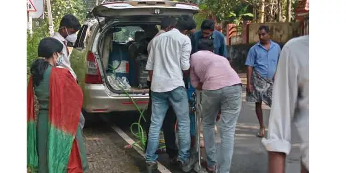 മല്ലശേരി മുക്ക് – പൂങ്കാവ് – ളാക്കൂർ – ചൈനമുക്ക് റോഡിൽ വിജിലൻസ് പരിശോധന നടത്തി മല്ലശേരി മുക്ക് – പൂങ്കാവ് – ളാക്കൂർ – ചൈനമുക്ക് റോഡിൽ വിജിലൻസ് പരിശോധന നടത്തി
